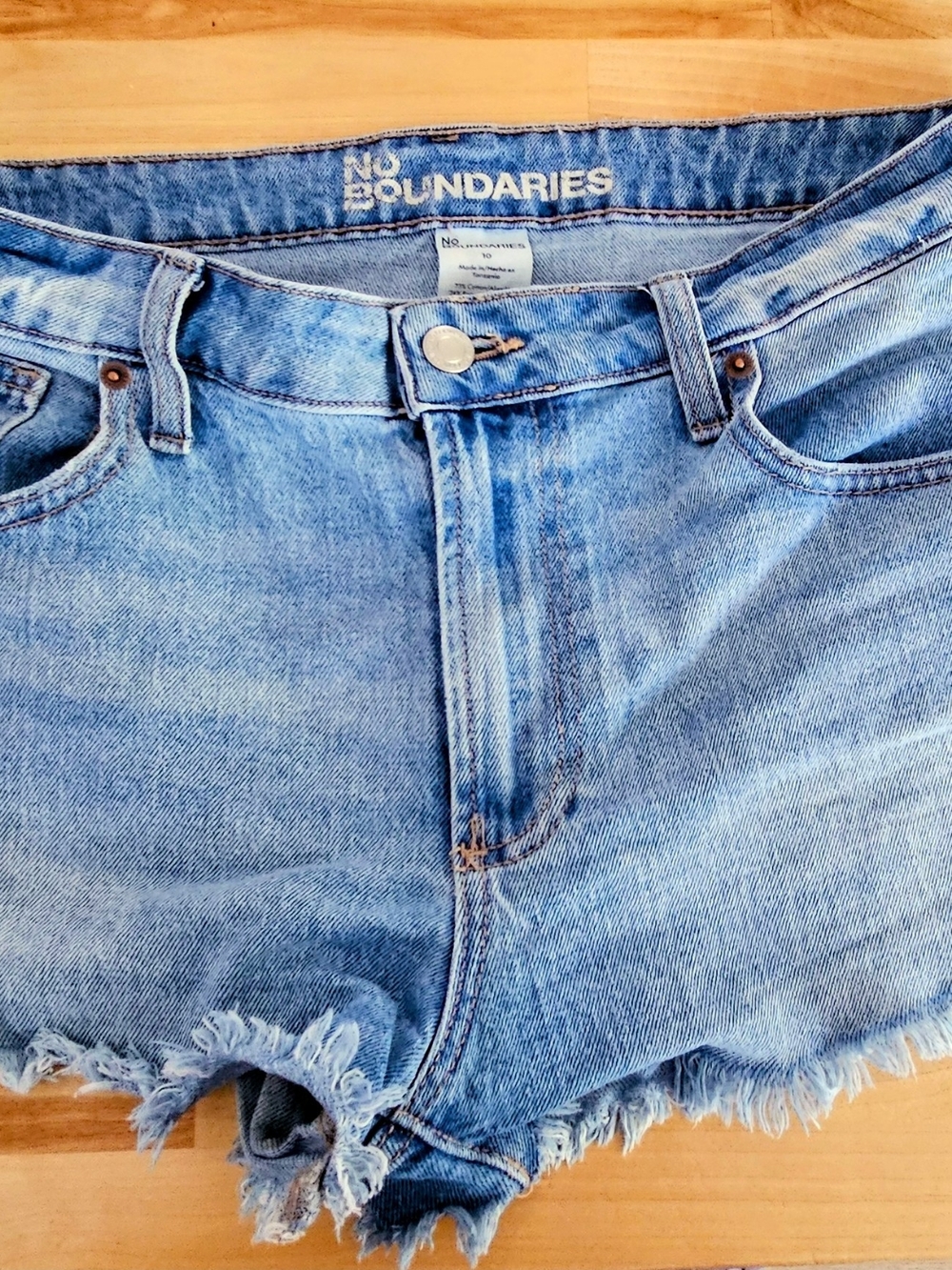 No Boundaries Light Blue Frayed Denim Cutoff Shorts